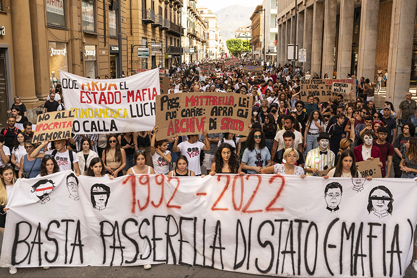 23 maggio, giovani ricordano Falcone e scalzano politici e passerelle. ''È l'antimafia popolare''