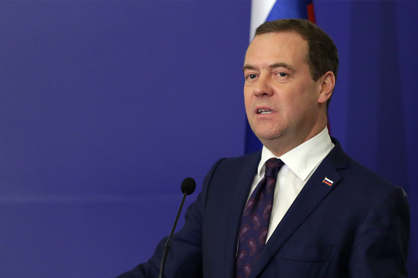 Medvedev: ''La Russia, se necessario, ha diritto di usare le armi nucleari''